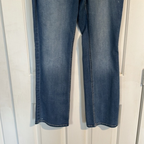 Time & Tru Size 18 Bootcut jeans - Picture 2 of 4